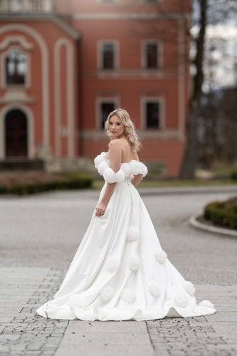 Photo by: Daniel Krzewinski (www.zkumeku.pl)