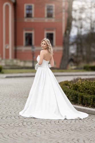 Photo by: Daniel Krzewinski (www.zkumeku.pl)