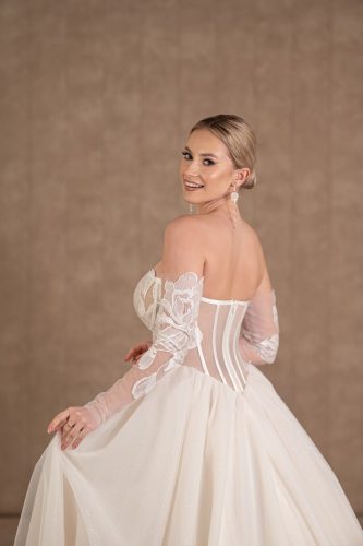 Photo by: Daniel Krzewinski (www.zkumeku.pl)