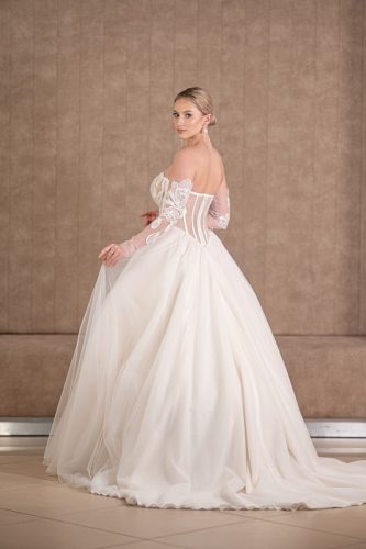 Photo by: Daniel Krzewinski (www.zkumeku.pl)